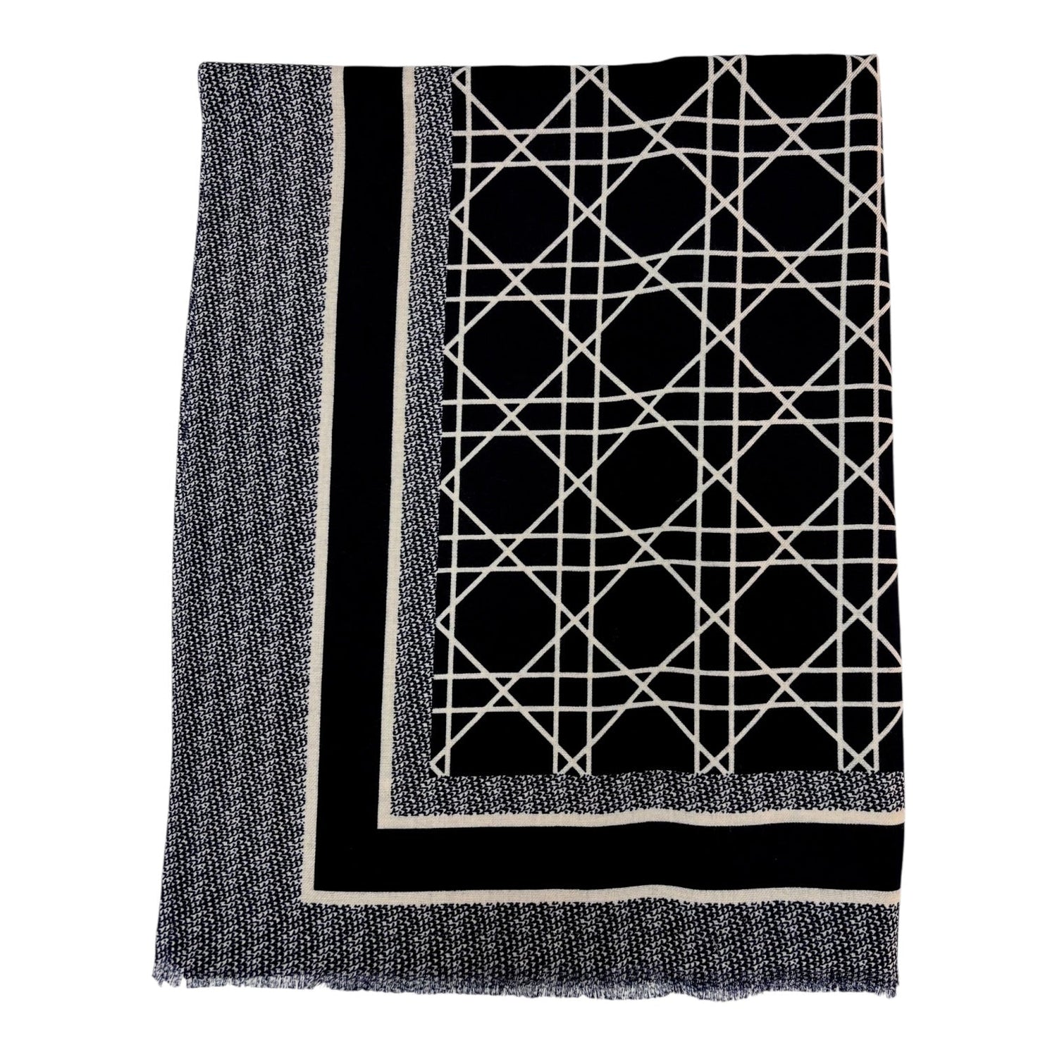 Square circle medium light weight scarf - Black