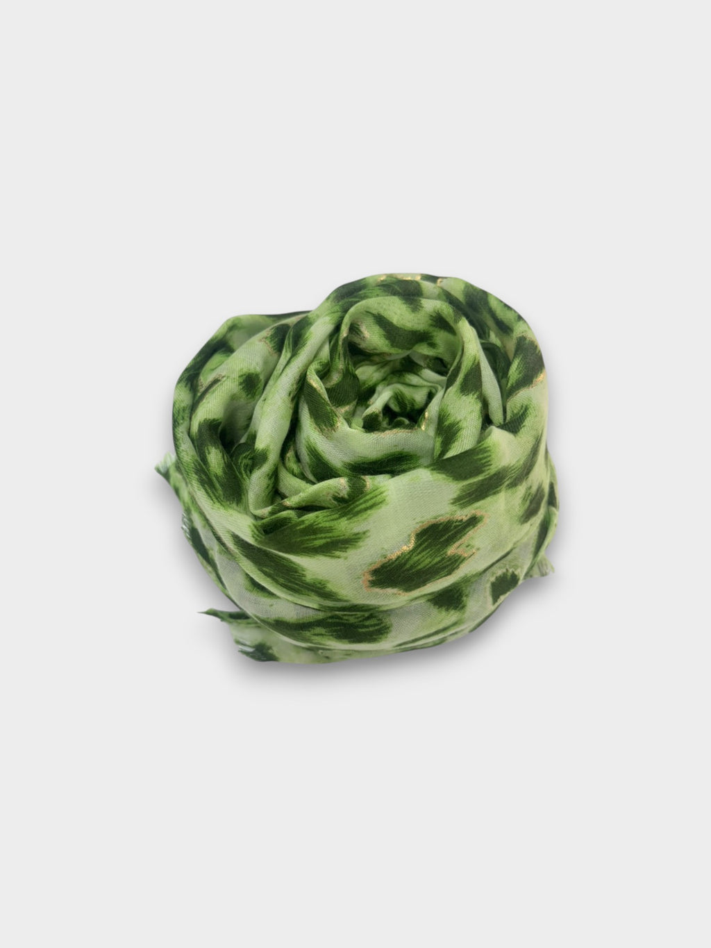 Leopard printed scarf with golden lines in green